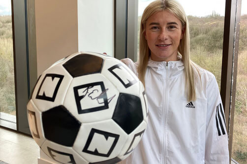 Bethany England, Tottenham Striker